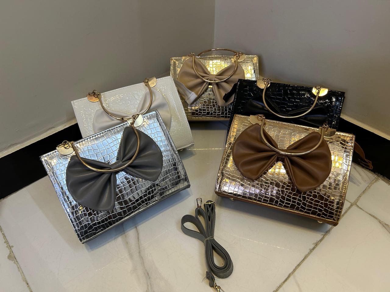 Crocodile-Embossed Bow Handbag for Women – Stylish, Durable & Elegant