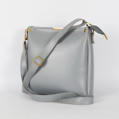 Girls Plain Rexine Handbag – Stylish Ladies Bag for Daily Use